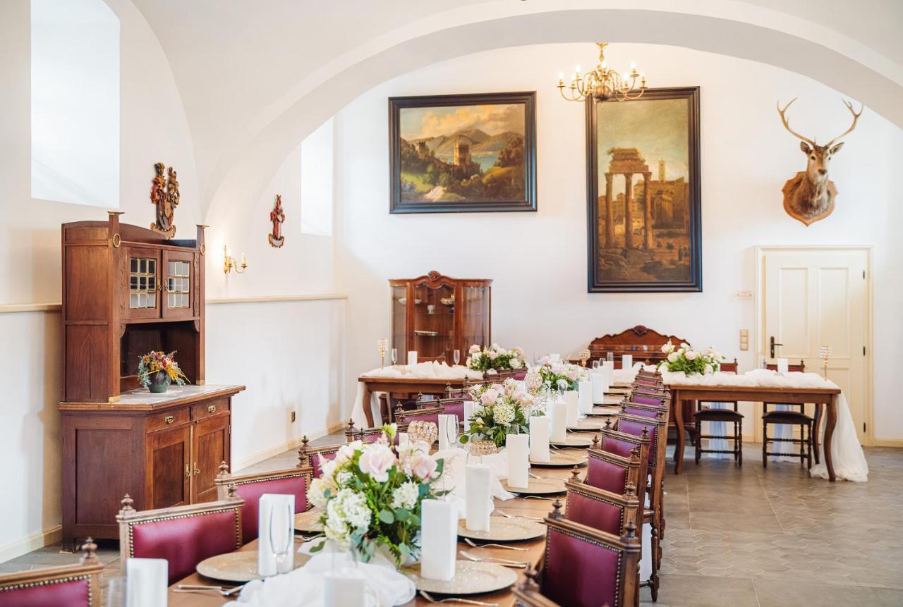 Château Rychvald Hotel Ngoại thất bức ảnh