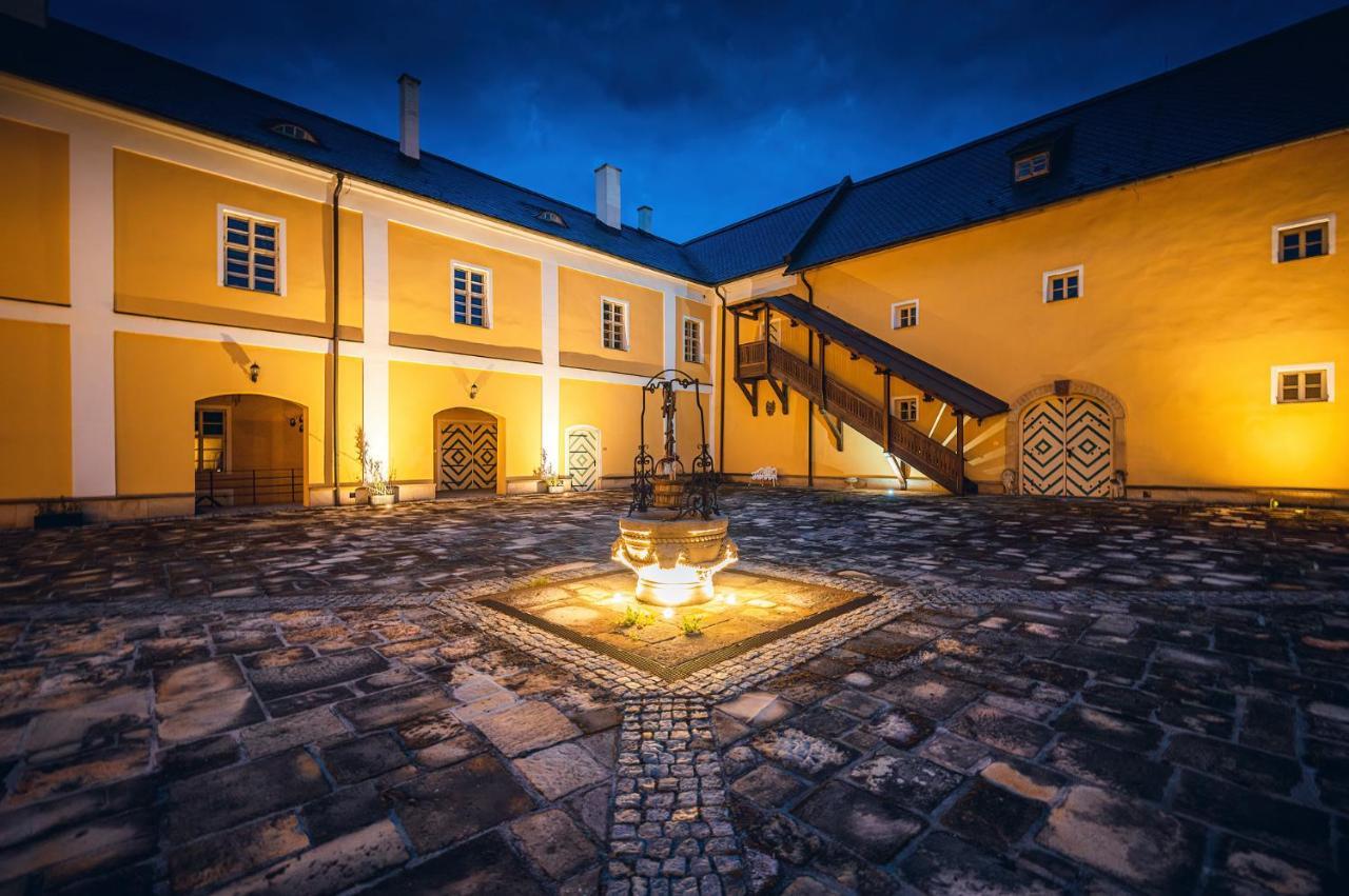 Château Rychvald Hotel Ngoại thất bức ảnh