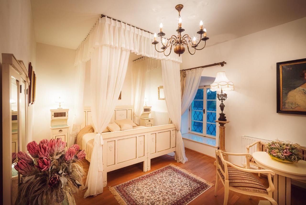 Château Rychvald Hotel Ngoại thất bức ảnh